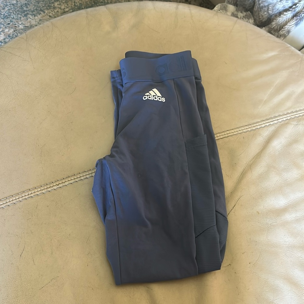 Adidas leggings with pocket